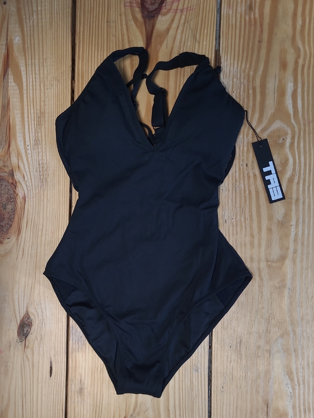 86. NWT  $175 STYLE PLUNGEY  XS SHORT